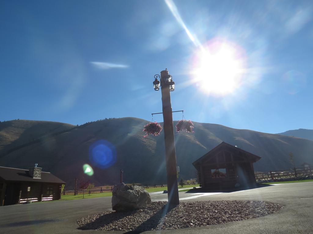 Kodiak Mountain Resort Afton Bagian luar foto