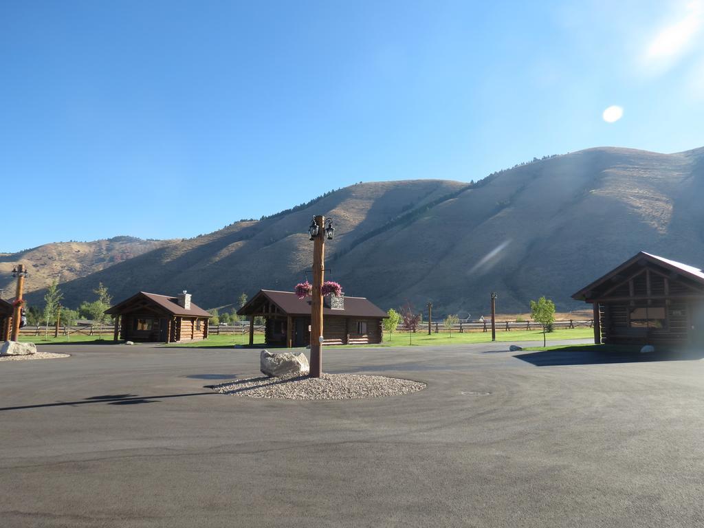 Kodiak Mountain Resort Afton Bagian luar foto