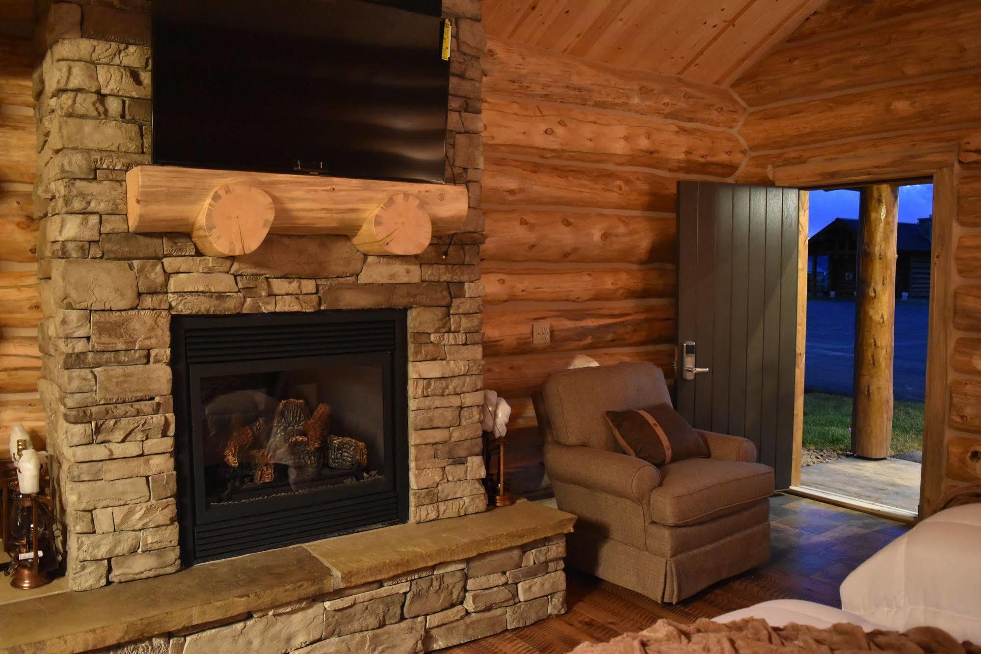 Kodiak Mountain Resort Afton Bagian luar foto